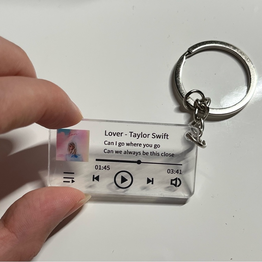 merch | taylor swift lover keychain